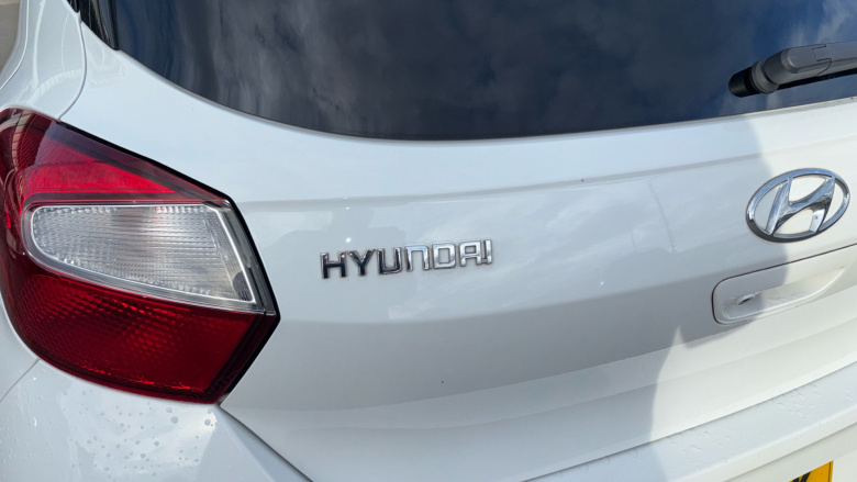 Hyundai i10 1.2 MPi Premium 5dr Auto Petrol Hatchback